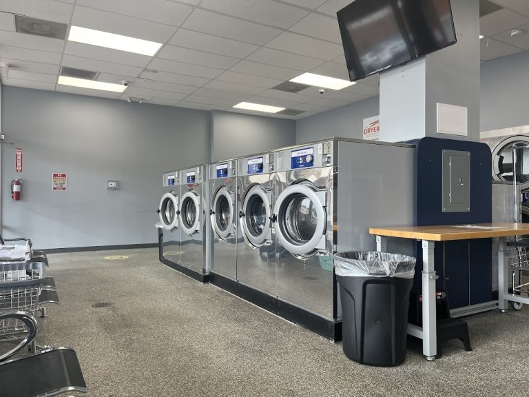13027 family laundromat is a laundromat near me in colonial heights virginia 768x576