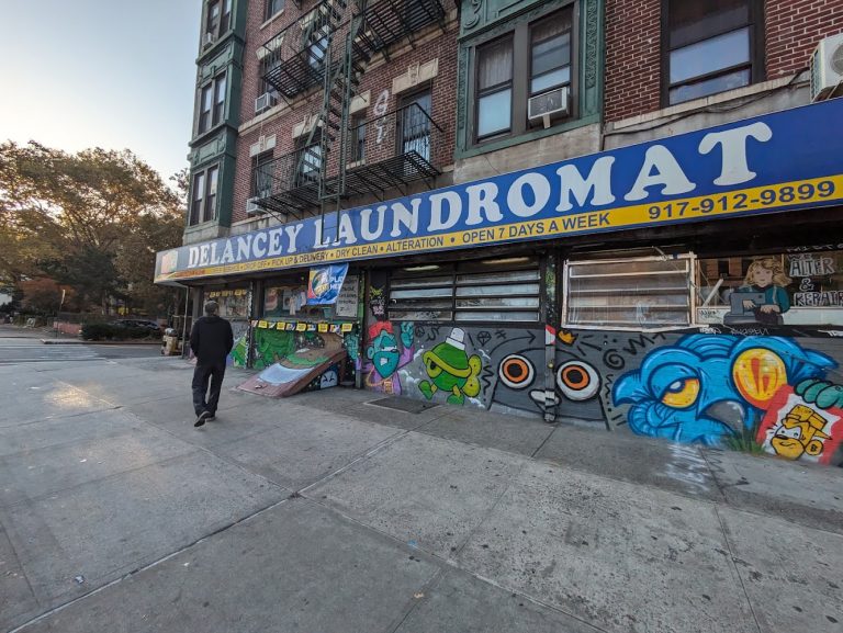 13179 delancey laundromat is a laundromat near me in new york new york 768x577