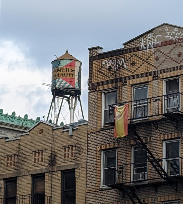 13254 long giang dang laundromat is a laundromat near me in new york new york 768x855