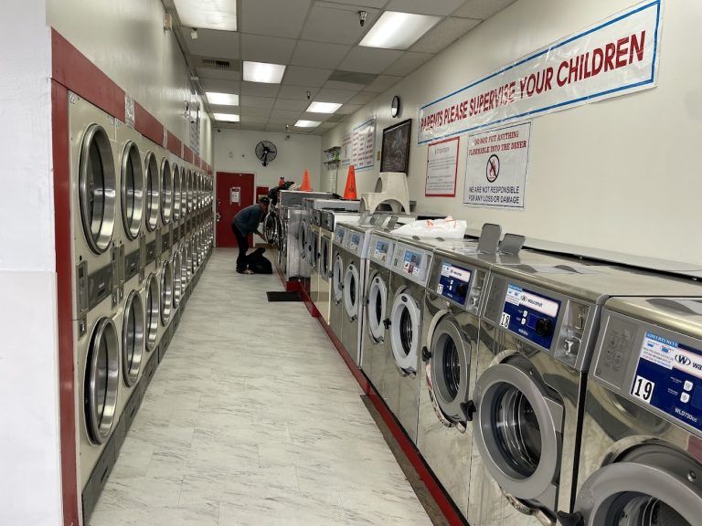 13458 d c laundry is a laundromat near me in kent washington 768x576