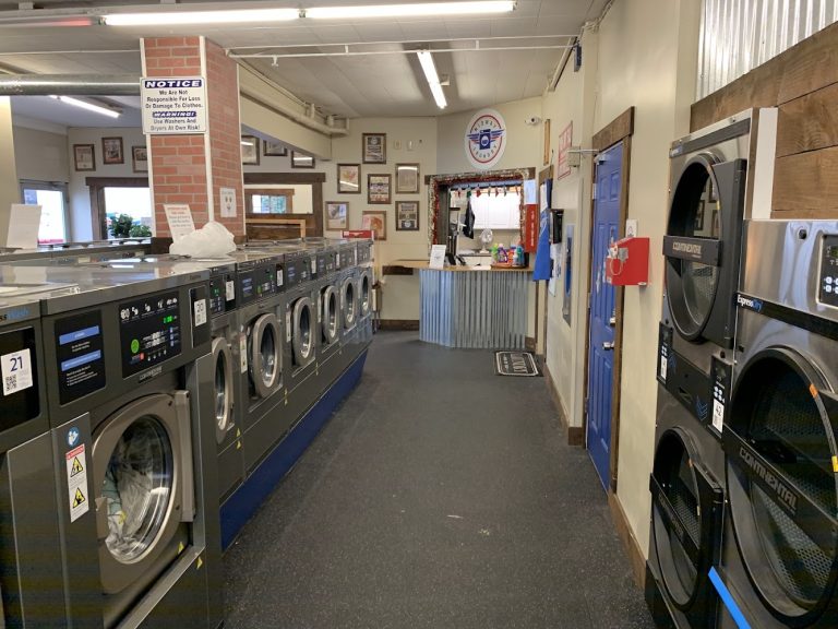 13504 midway laundry is a laundromat near me in oak harbor washington 768x576