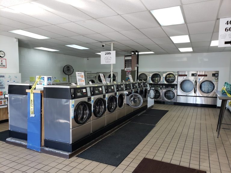 13546 hogans corner laundromat is a laundromat near me in seattle washington 768x576