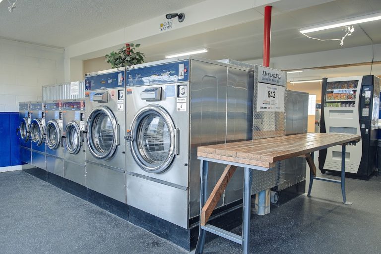 13625 laundryland is a laundromat near me in mount vernon washington 768x513