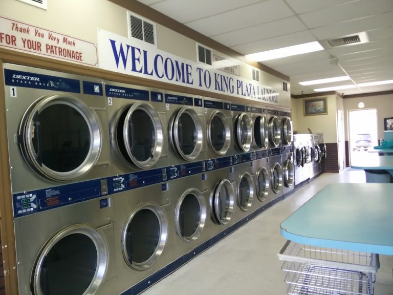 13631 king plaza laundry is a laundromat near me in seattle washington 768x576