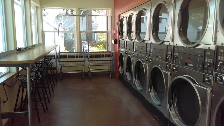13650 community laundry is a laundromat near me in white salmon washington 768x432