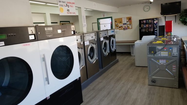 13682 washenjoy maytag laundry is a laundromat near me in everett washington 768x432