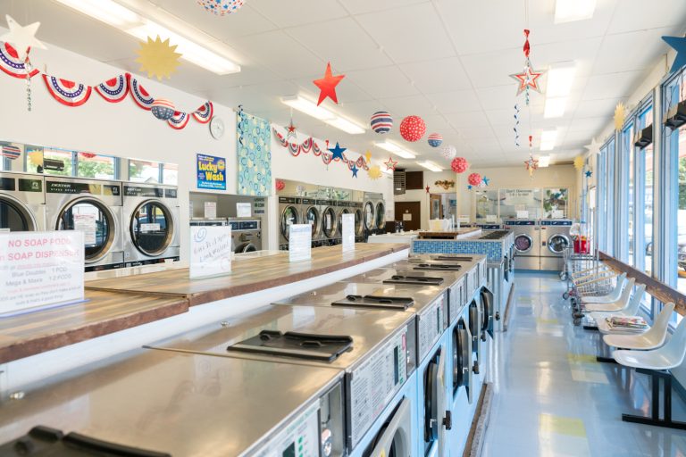 13698 cedarwood laundry is a laundromat near me in bellingham washington 768x512