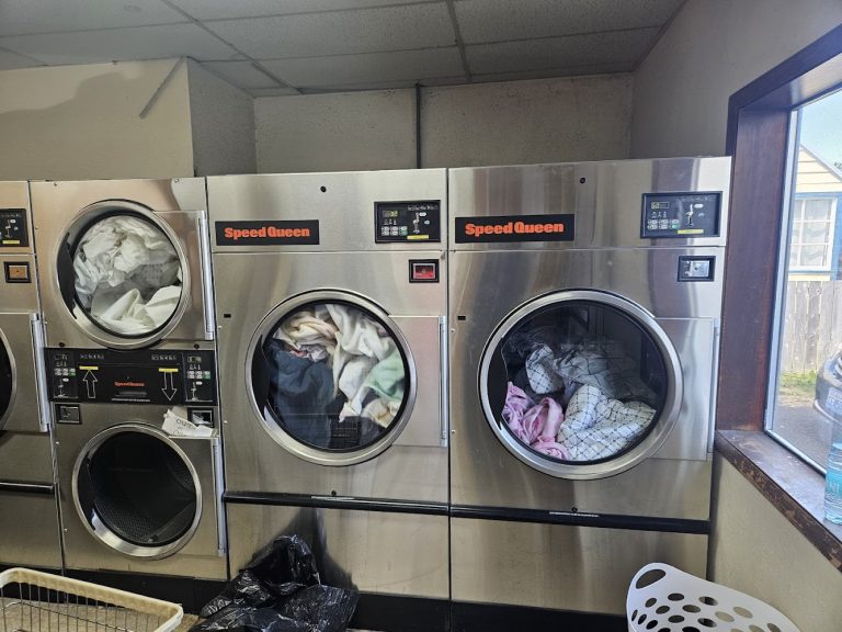 13716 long beach laundromat is a laundromat near me in long beach washington 768x576
