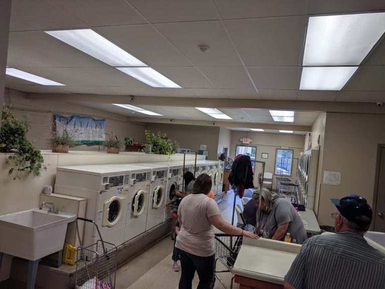 13754 billings park laundromat and sapphire waters laundry is a laundromat near me in superior wisconsin 768x576