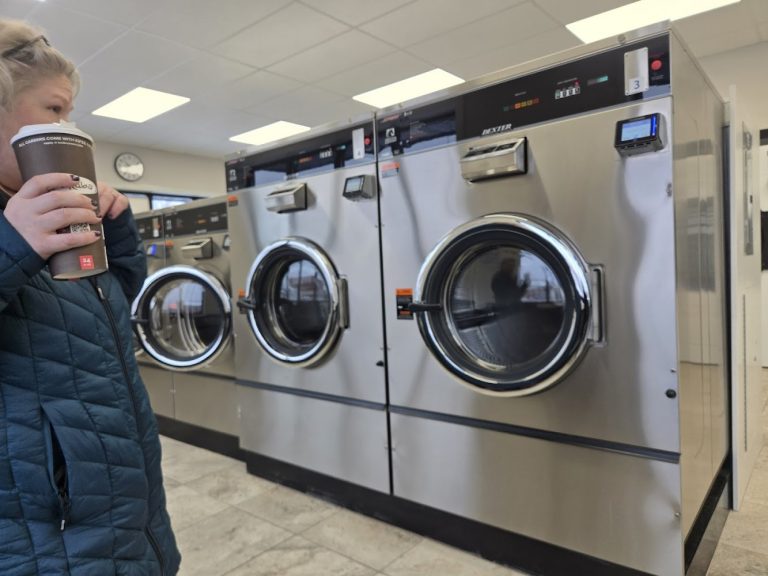 13760 maytag laundry is a laundromat near me in superior wisconsin 768x576