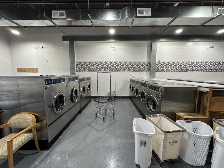13785 neighborhood laundry is a laundromat near me in somerset wisconsin 768x576