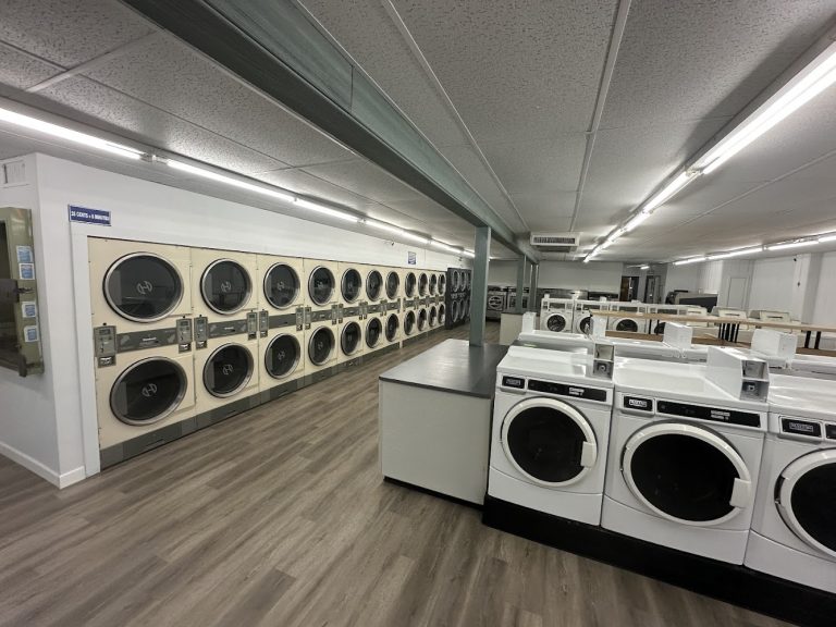 13808 flamingo fresh laundry is a laundromat near me in madison wisconsin 768x576