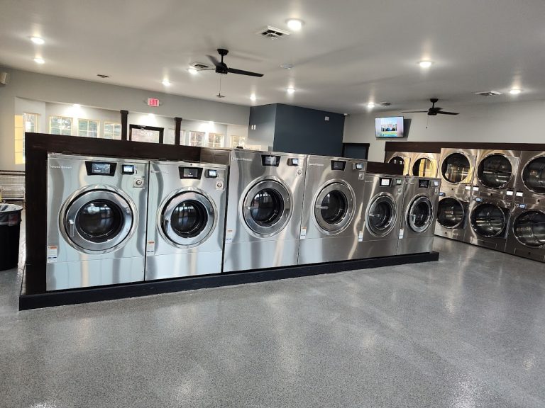 13827 super wash laundromat is a laundromat near me in altoona wisconsin 768x576