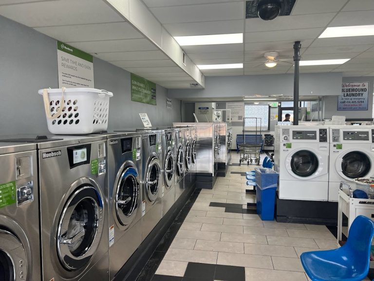 13852 bluemound laundry is a laundromat near me in wauwatosa wisconsin 768x576